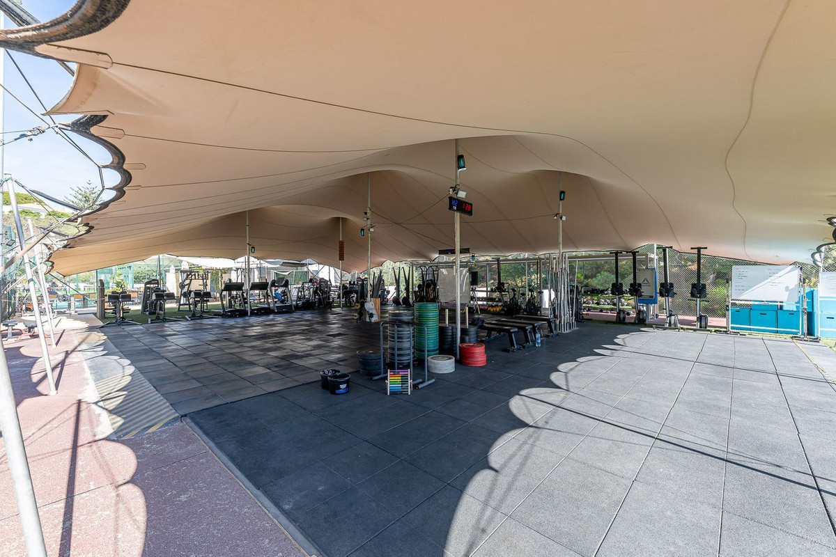 Te koop Middle Floor Apartment Costa Del Sol Estepona € 975.000,-