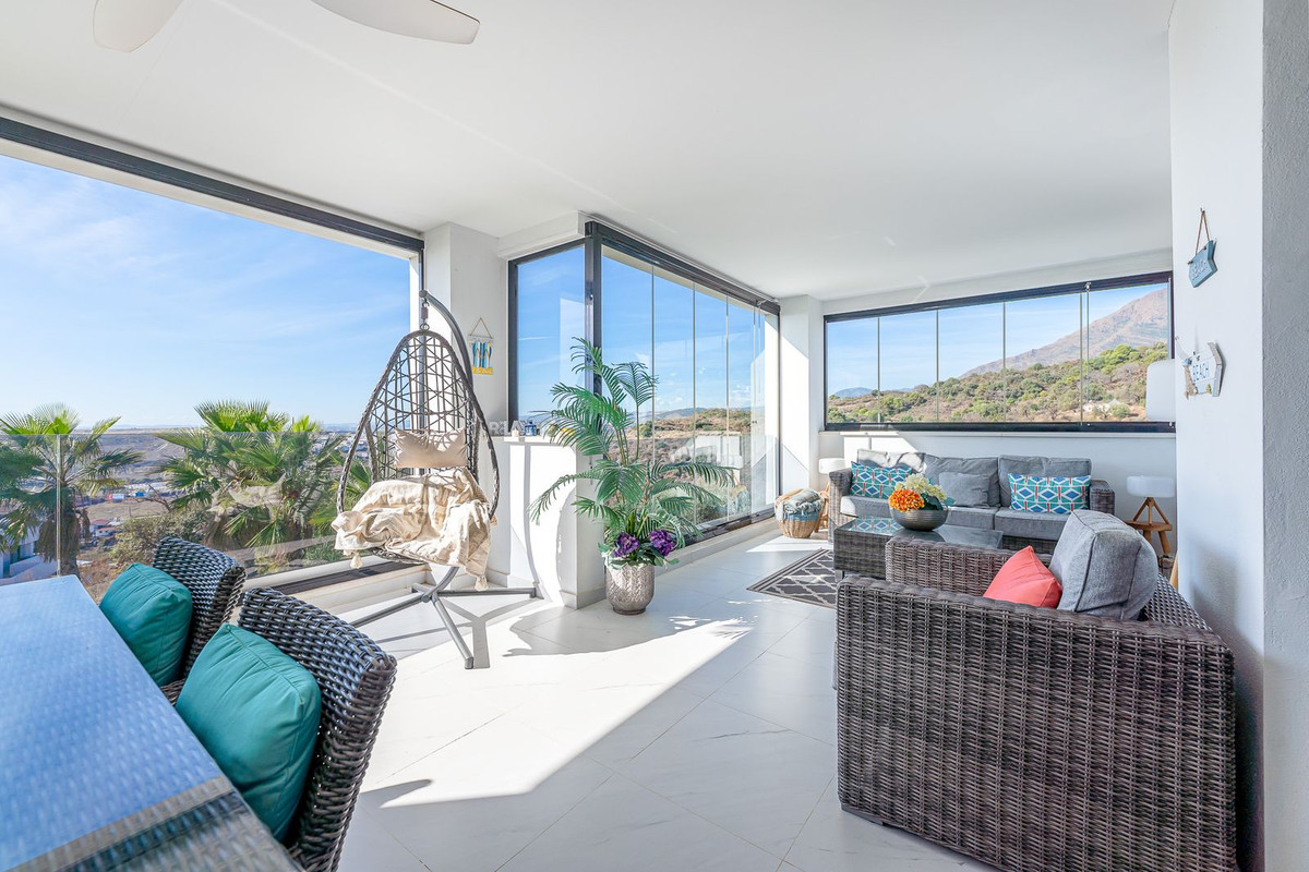 Te koop Middle Floor Apartment Costa Del Sol Estepona € 975.000,-