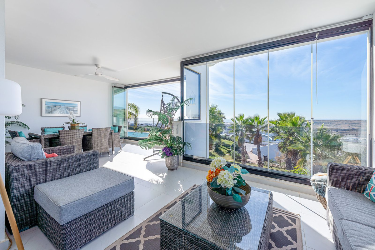 Te koop Middle Floor Apartment Costa Del Sol Estepona € 975.000,-