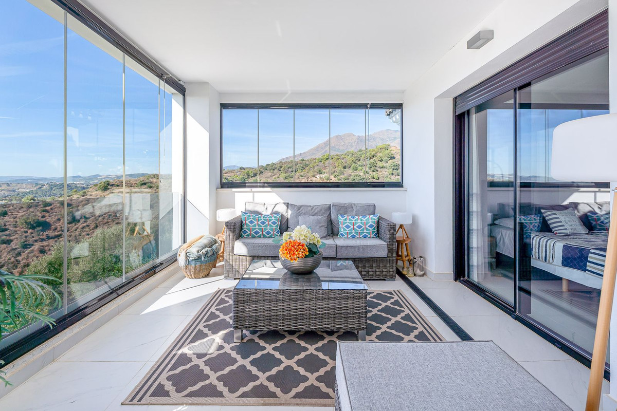 Te koop Middle Floor Apartment Costa Del Sol Estepona € 975.000,-