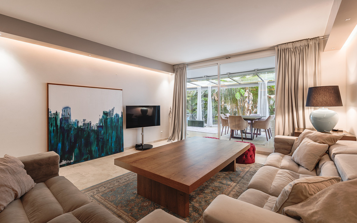 Te koop Middle Floor Apartment Costa Del Sol The Golden Mile € 795.000,-