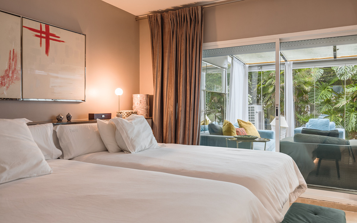 Te koop Middle Floor Apartment Costa Del Sol The Golden Mile € 795.000,-