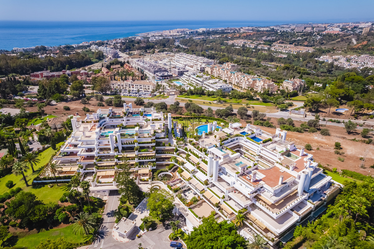 Te koop Middle Floor Apartment Costa Del Sol The Golden Mile € 795.000,-