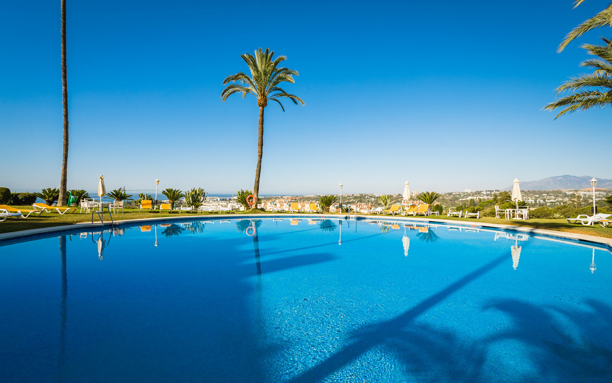 Te koop Middle Floor Apartment Costa Del Sol The Golden Mile € 795.000,-
