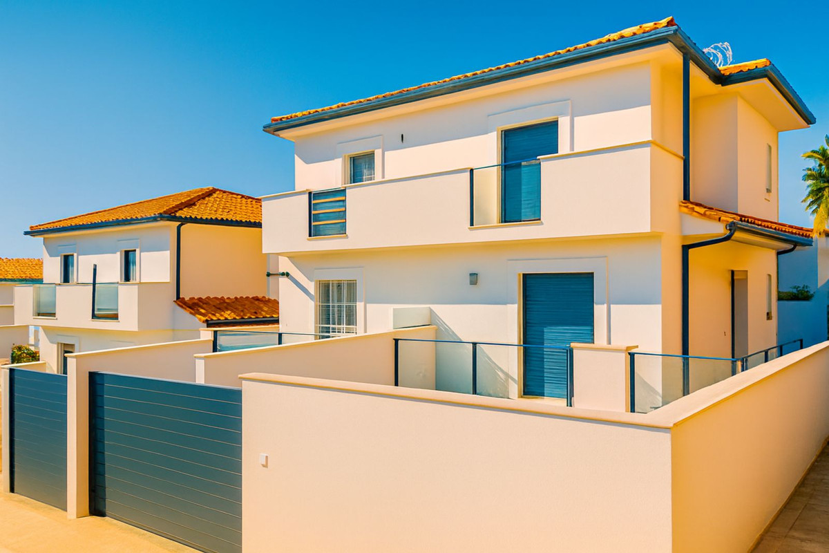 Te koop Half vrijstaand huis Costa Del Sol La Duquesa € 355.000,-