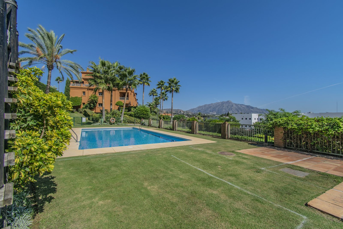 Te koop Middle Floor Apartment Costa Del Sol Atalaya € 420.000,-