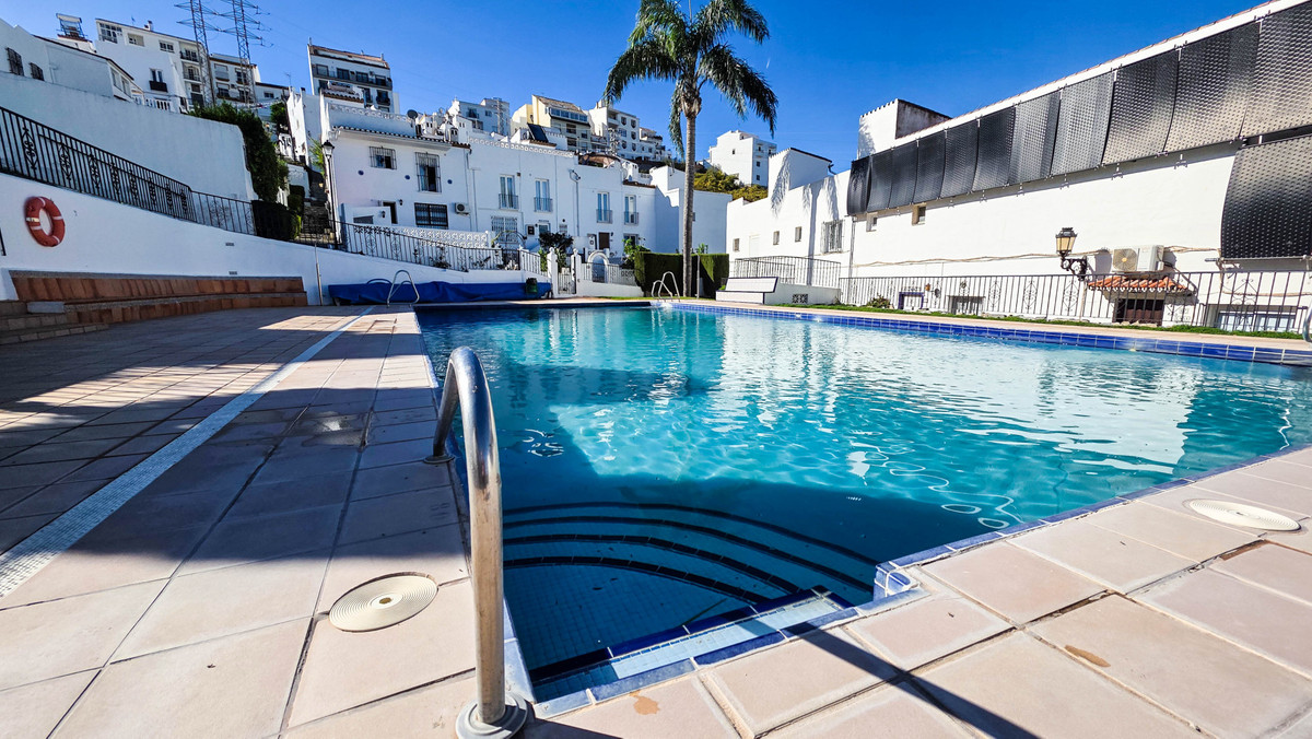 Te koop Herenhuis Costa Del Sol Manilva € 215.000,-