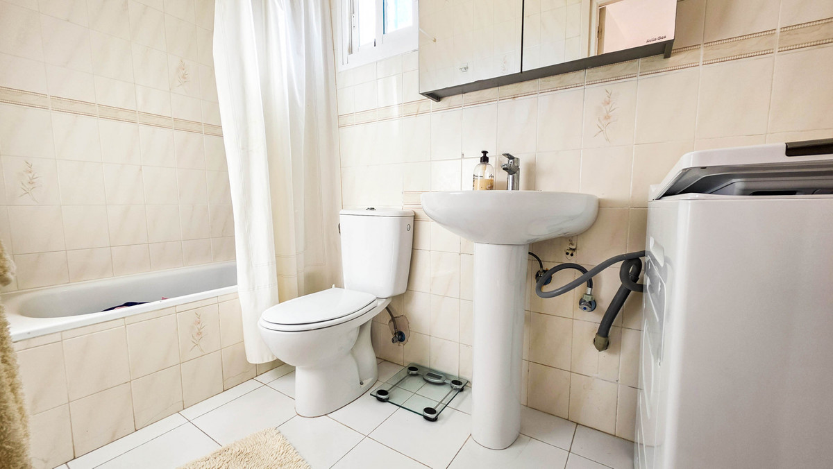 Te koop Herenhuis Costa Del Sol Manilva € 215.000,-