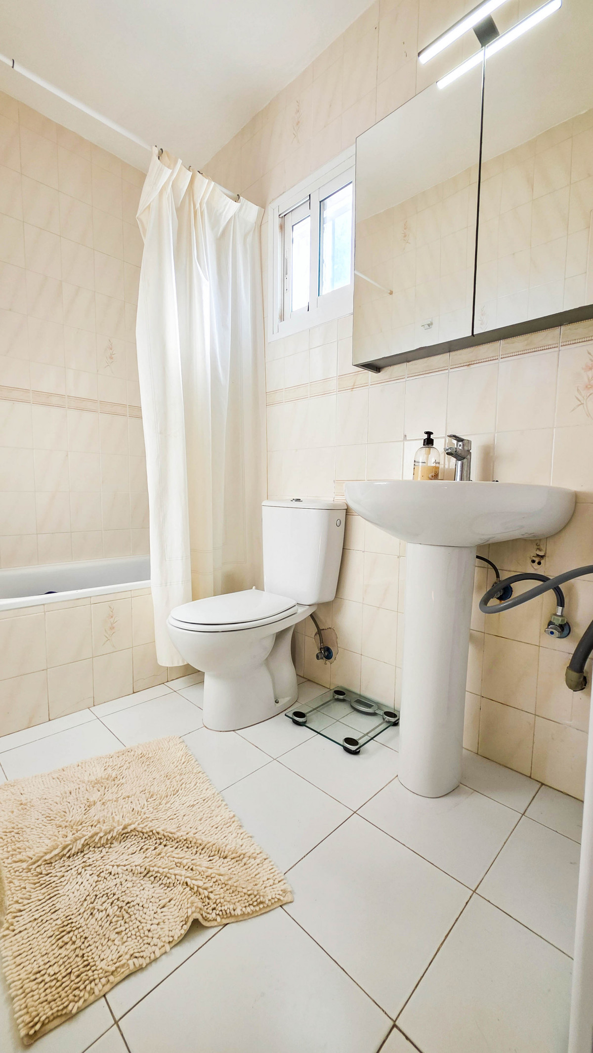 Te koop Herenhuis Costa Del Sol Manilva € 215.000,-