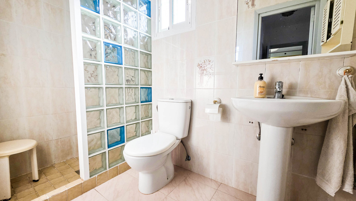 Te koop Herenhuis Costa Del Sol Manilva € 215.000,-