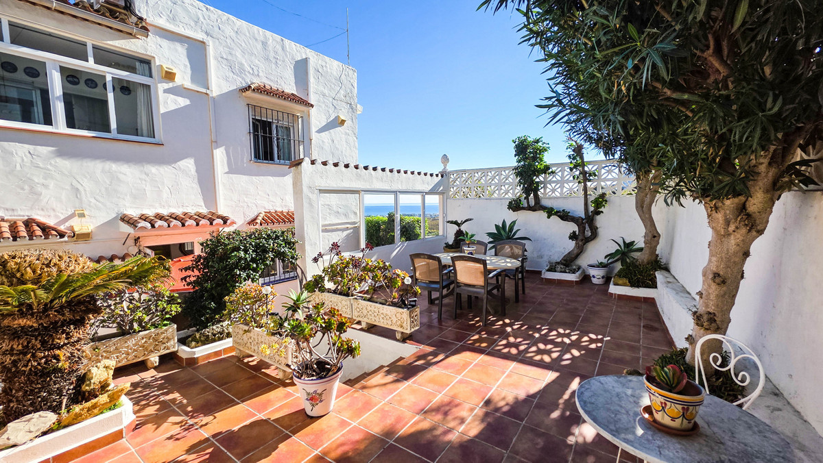 Te koop Herenhuis Costa Del Sol Manilva € 215.000,-