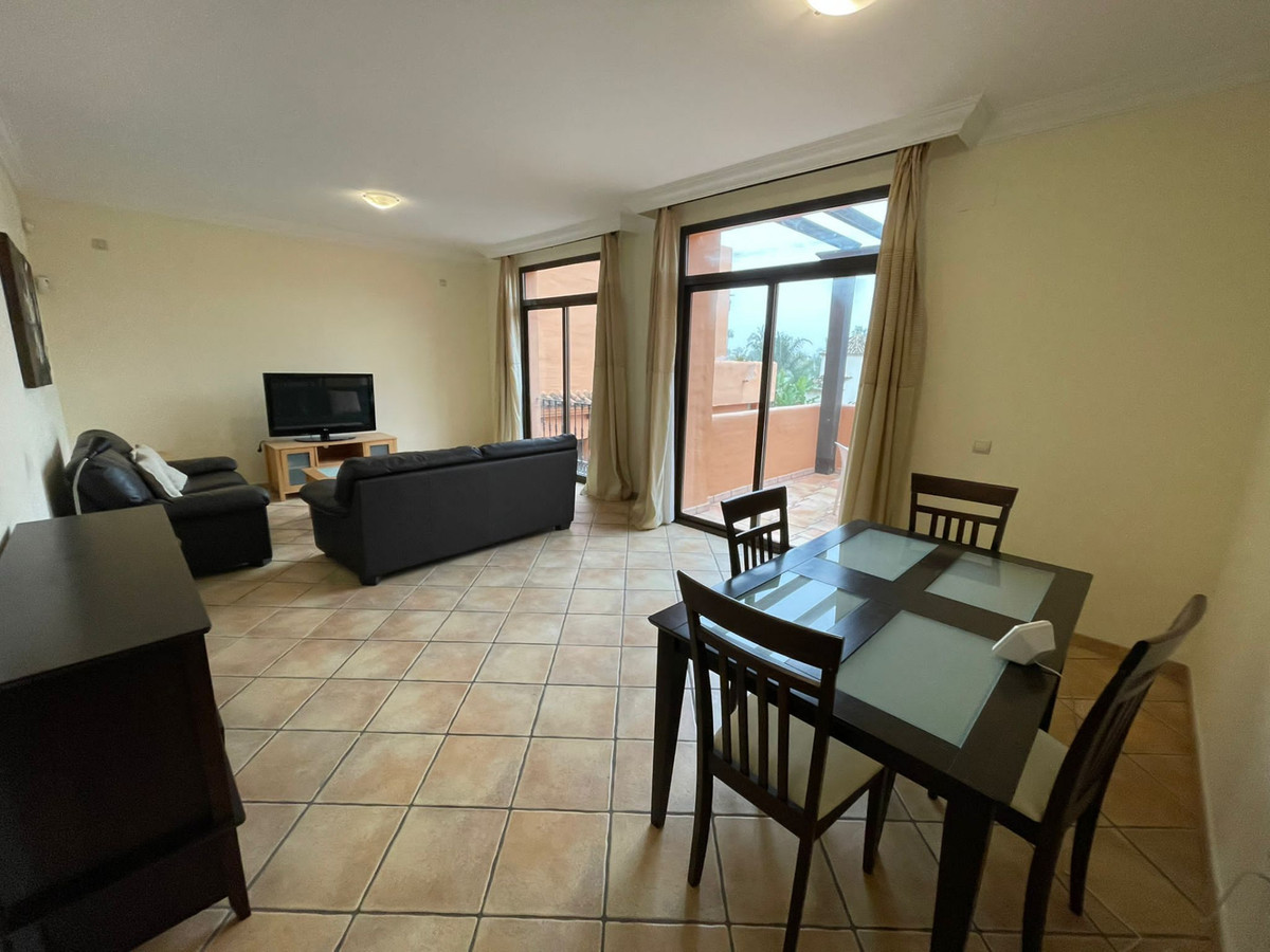 Te koop Middle Floor Apartment Costa Del Sol Estepona € 295.000,-