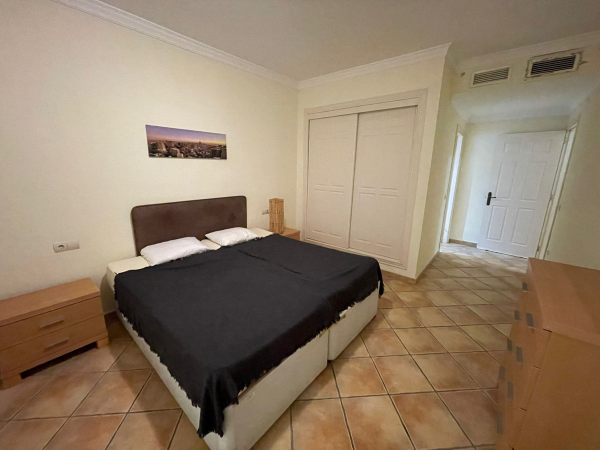 Te koop Middle Floor Apartment Costa Del Sol Estepona € 295.000,-