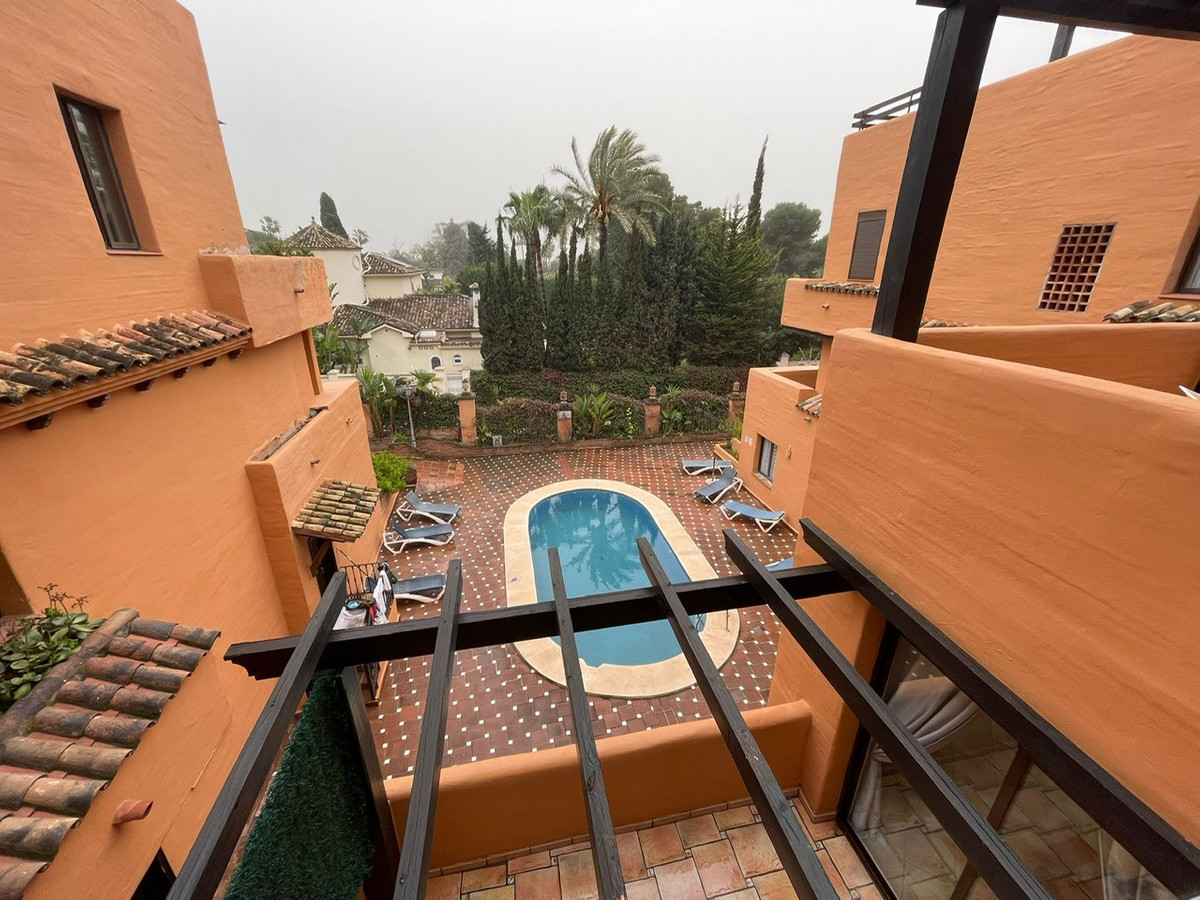 Te koop Middle Floor Apartment Costa Del Sol Estepona € 295.000,-