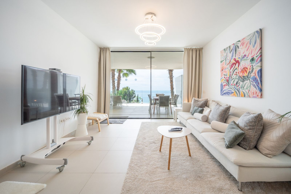 Te koop Middle Floor Apartment Costa Del Sol Benalmadena € 575.000,-