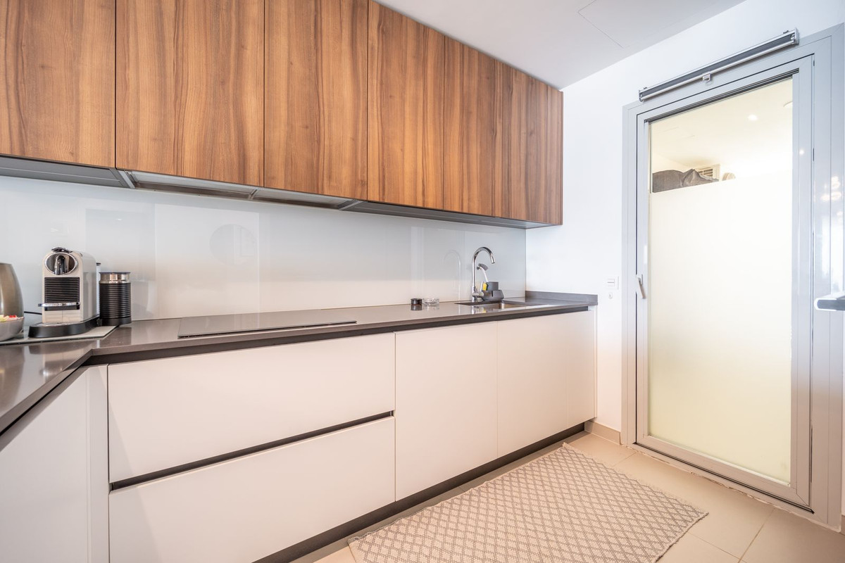 Te koop Middle Floor Apartment Costa Del Sol Benalmadena € 575.000,-