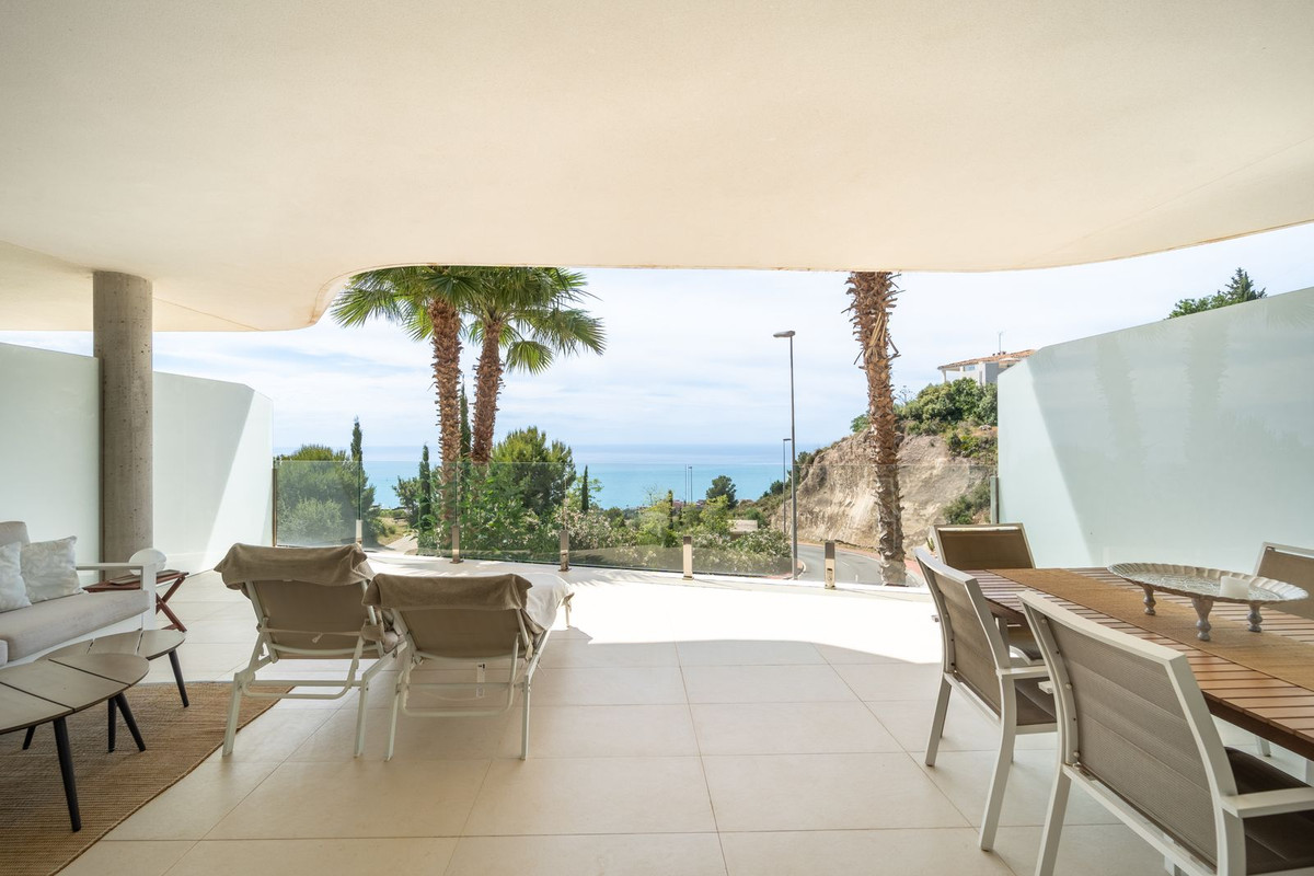 Te koop Middle Floor Apartment Costa Del Sol Benalmadena € 575.000,-