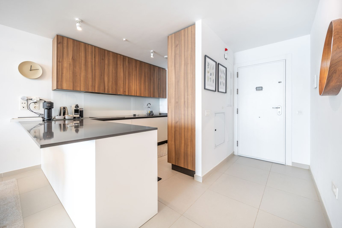 Te koop Middle Floor Apartment Costa Del Sol Benalmadena € 575.000,-