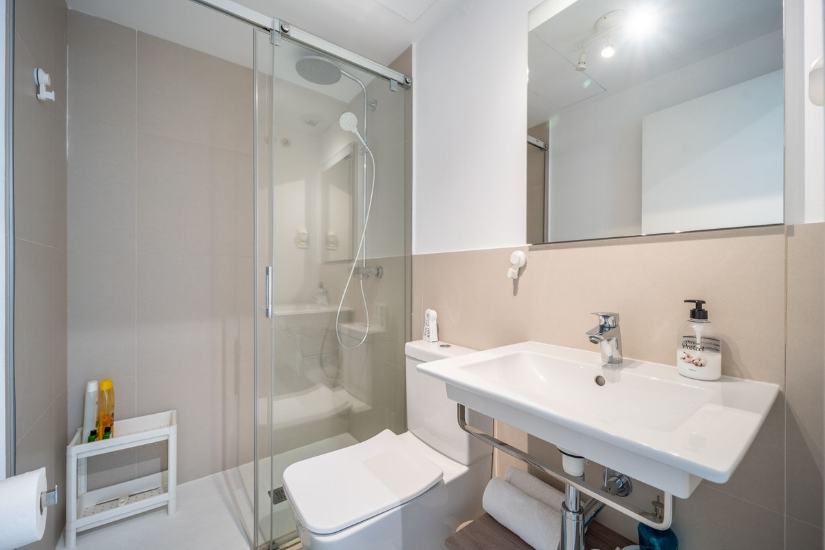 Te koop Middle Floor Apartment Costa Del Sol Benalmadena € 575.000,-