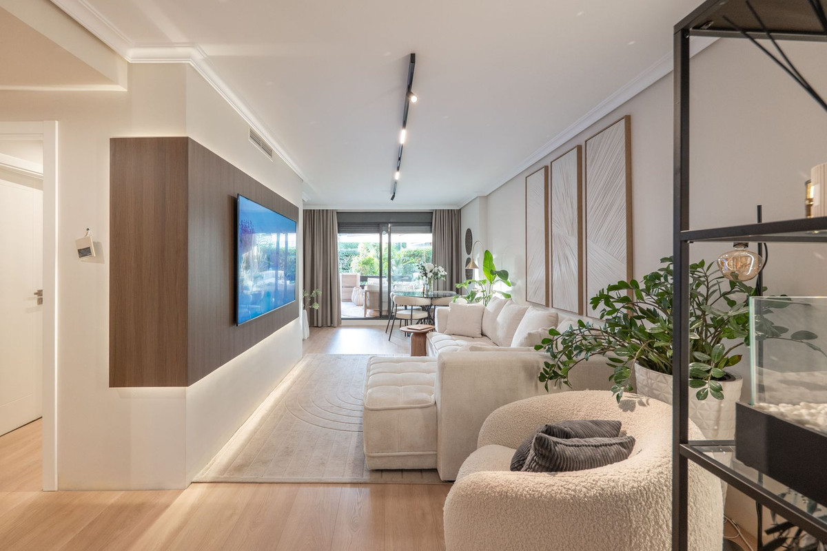 Te koop Gelijkvloers appartement Costa Del Sol Selwo € 650.000,-