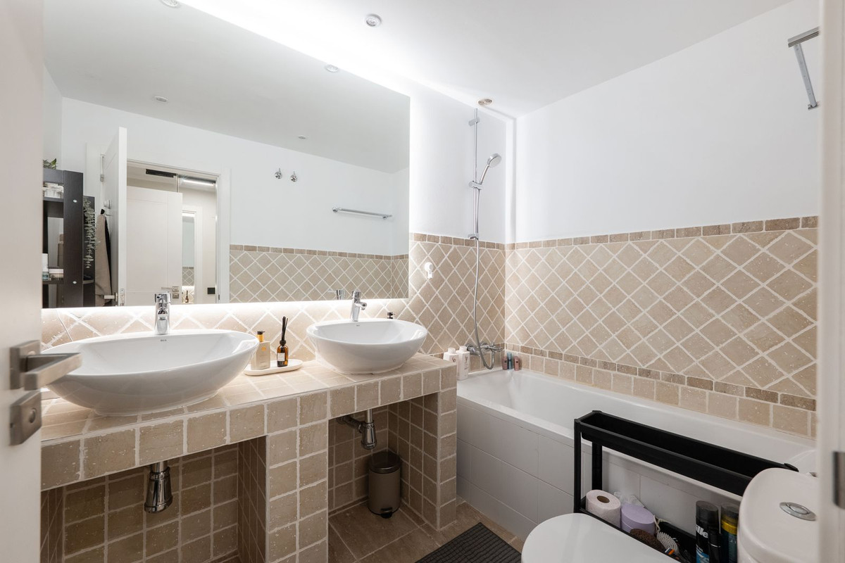 Te koop Gelijkvloers appartement Costa Del Sol Selwo € 650.000,-