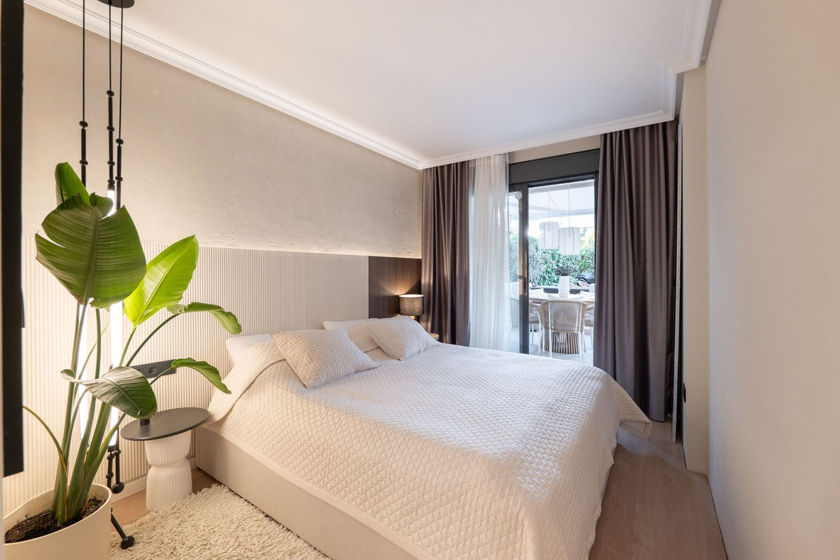 Te koop Gelijkvloers appartement Costa Del Sol Selwo € 650.000,-