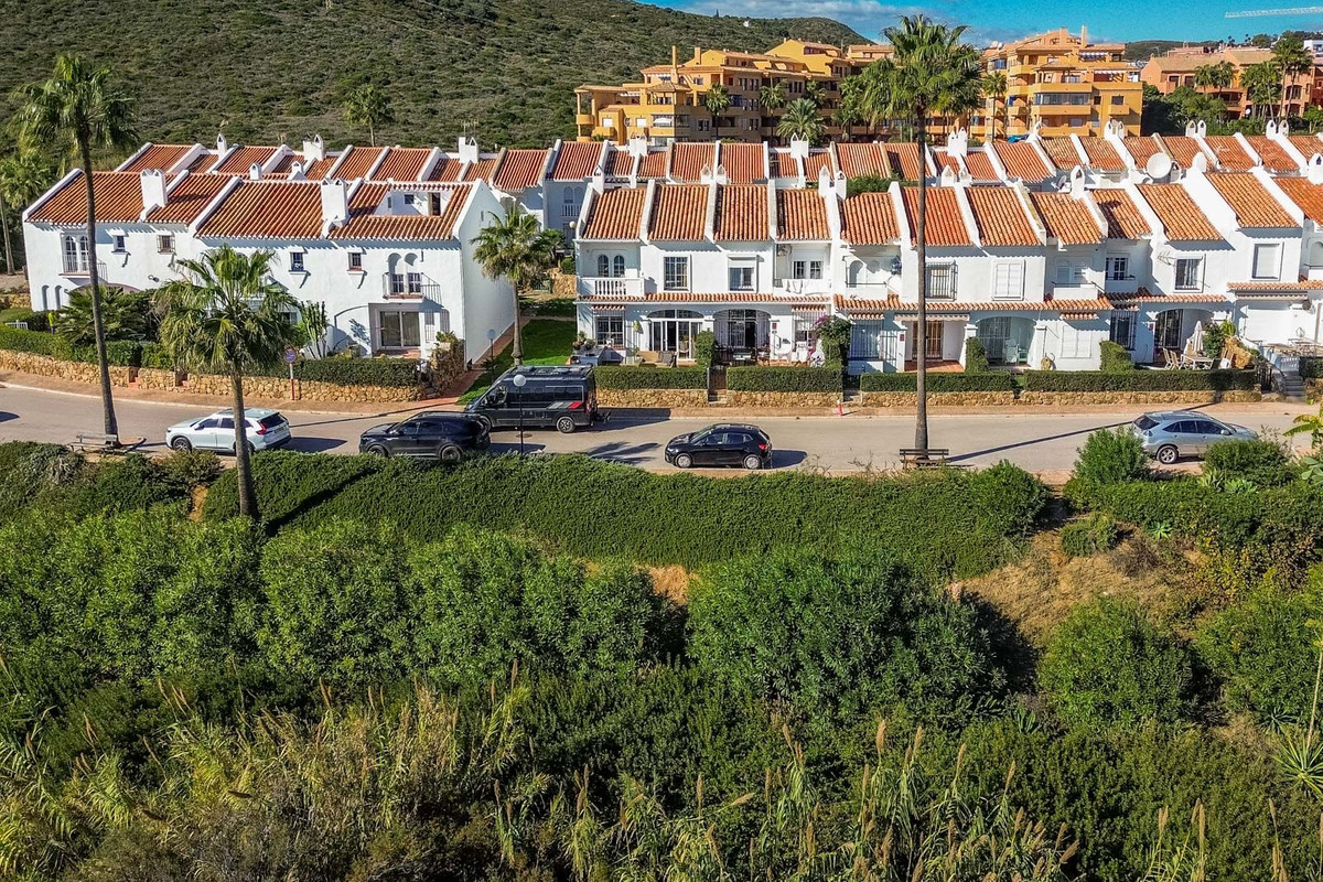 Te koop Herenhuis Costa Del Sol Manilva € 545.000,-