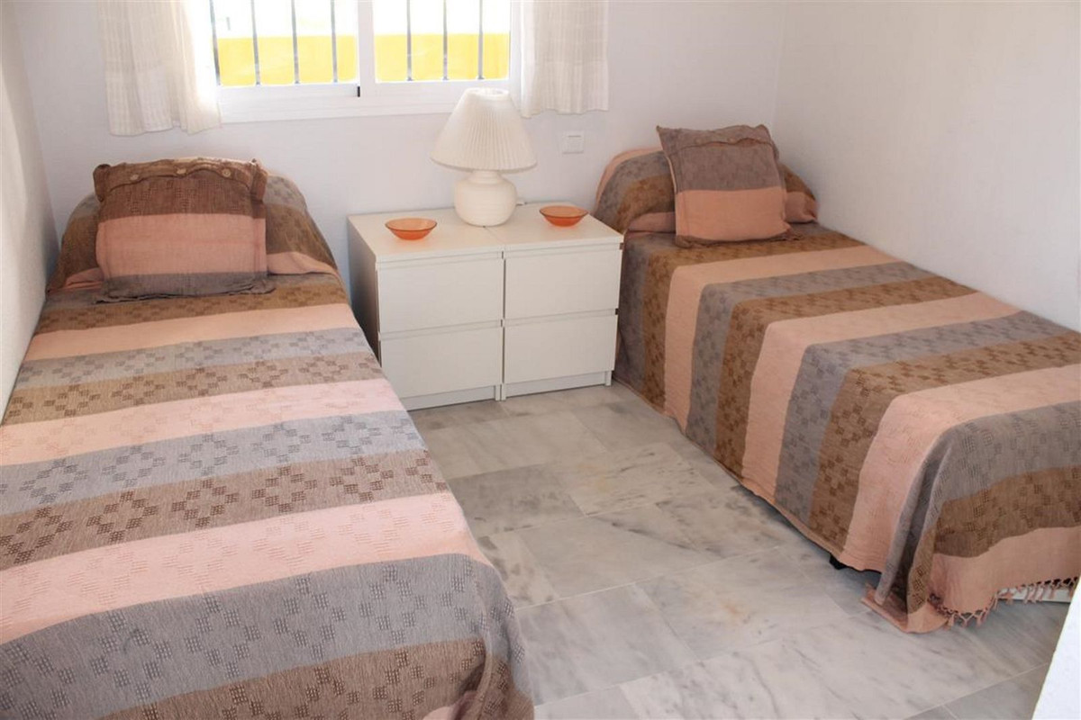 Te koop Middle Floor Apartment Costa Del Sol Miraflores € 249.000,-