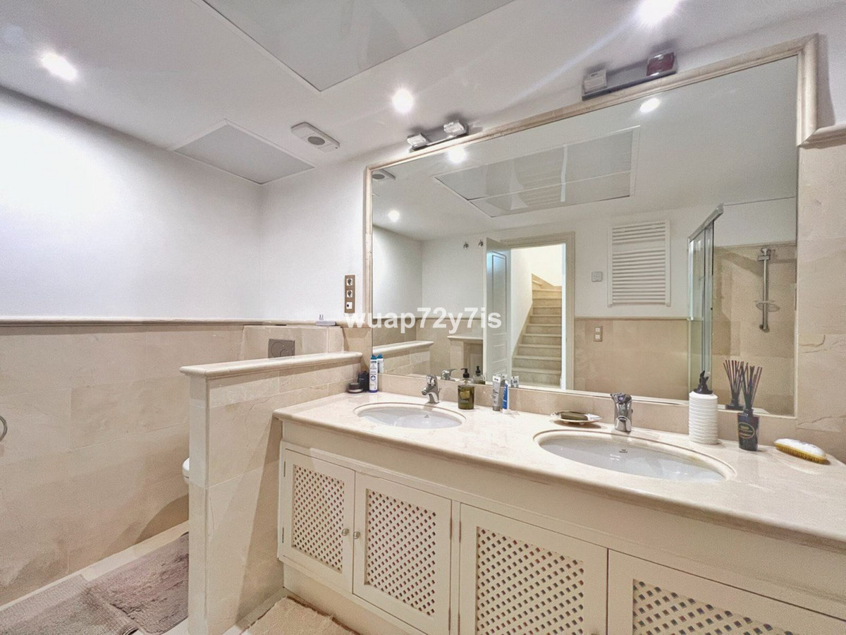 Te koop Herenhuis Costa Del Sol El Paraiso € 825.000,-