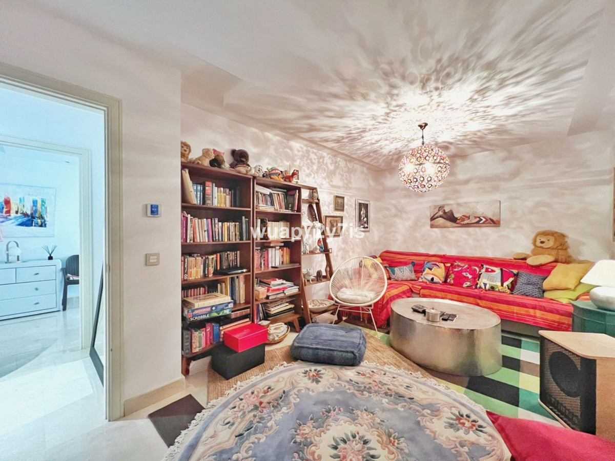 Te koop Herenhuis Costa Del Sol El Paraiso € 825.000,-