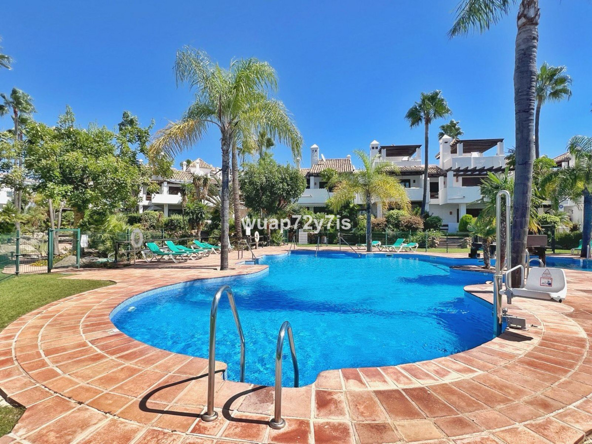 Te koop Herenhuis Costa Del Sol El Paraiso € 825.000,-