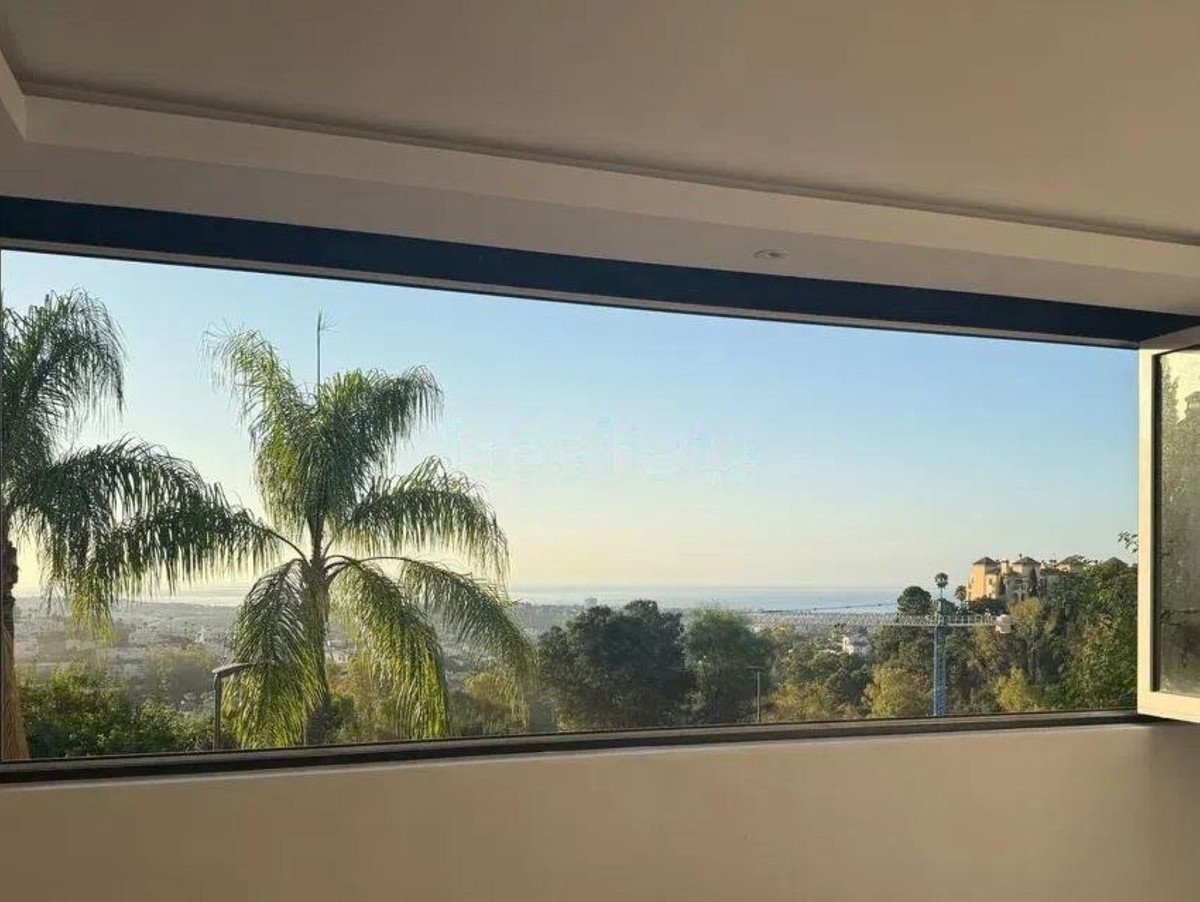 Te koop Middle Floor Apartment Costa Del Sol La Quinta € 472.000,-