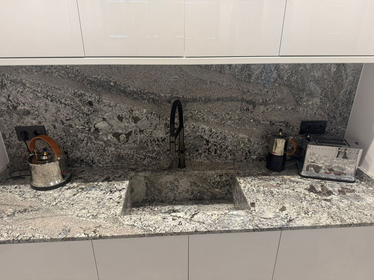 Te koop Middle Floor Apartment Costa Del Sol La Quinta € 472.000,-