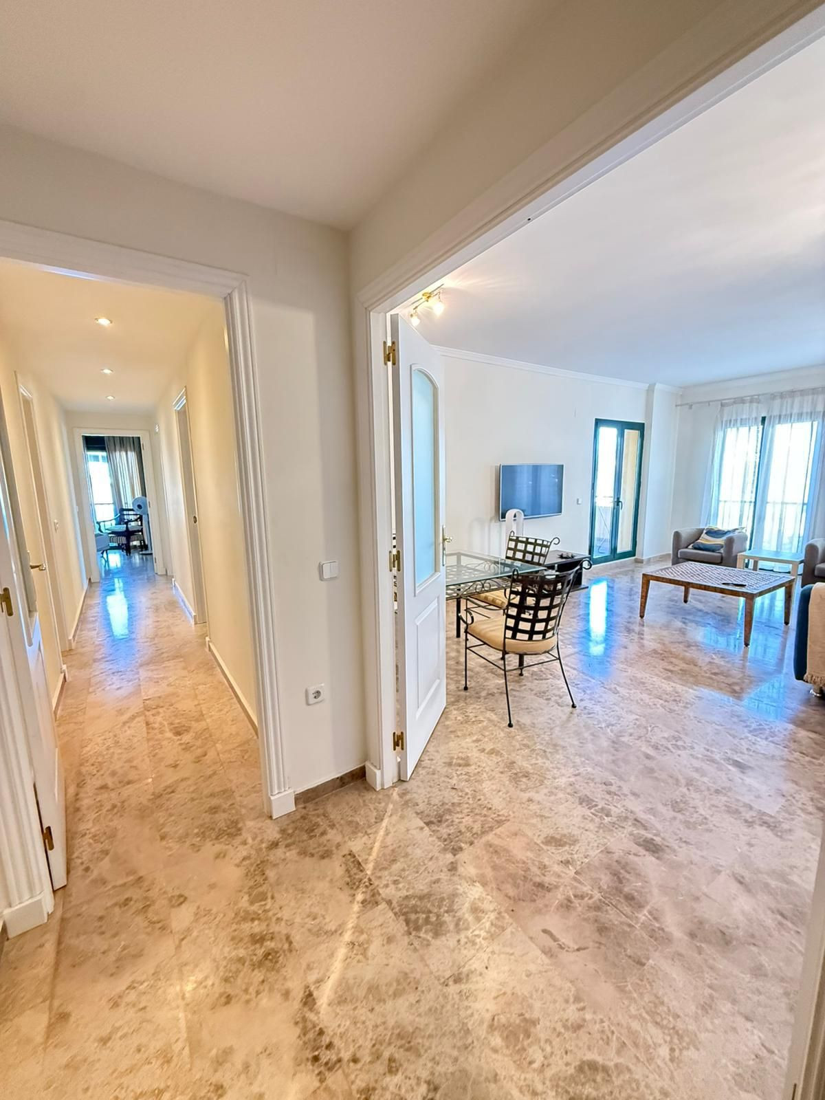 Te koop Middle Floor Apartment Costa Del Sol Cortijo Blanco € 570.000,-