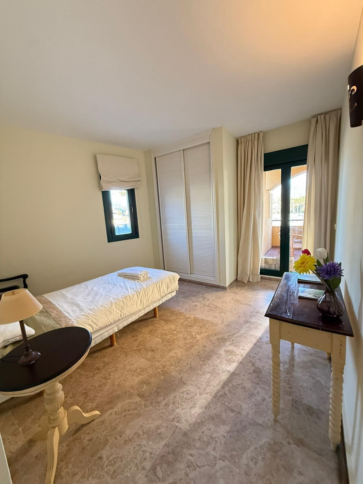 Te koop Middle Floor Apartment Costa Del Sol Cortijo Blanco € 570.000,-