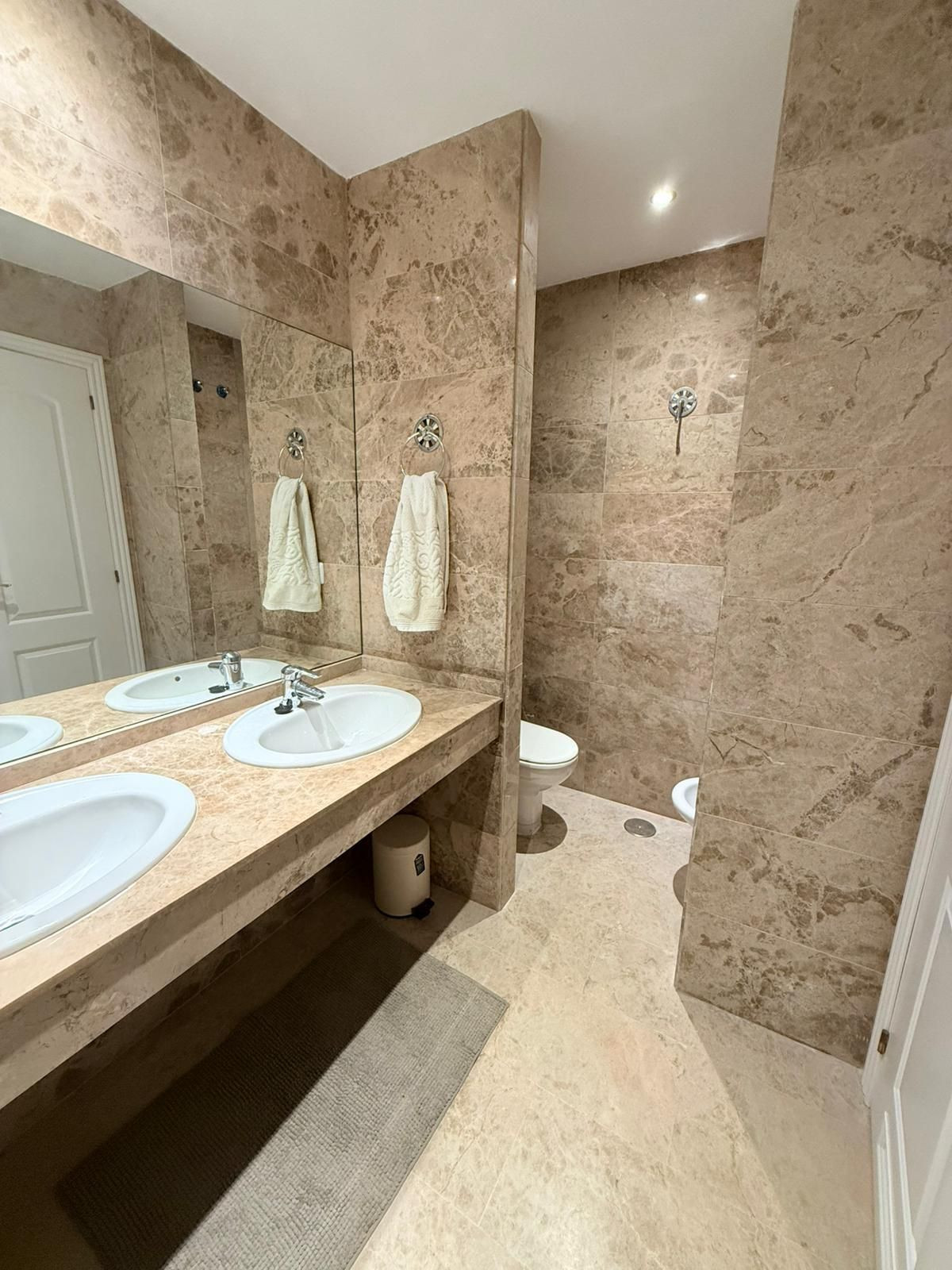 Te koop Middle Floor Apartment Costa Del Sol Cortijo Blanco € 570.000,-