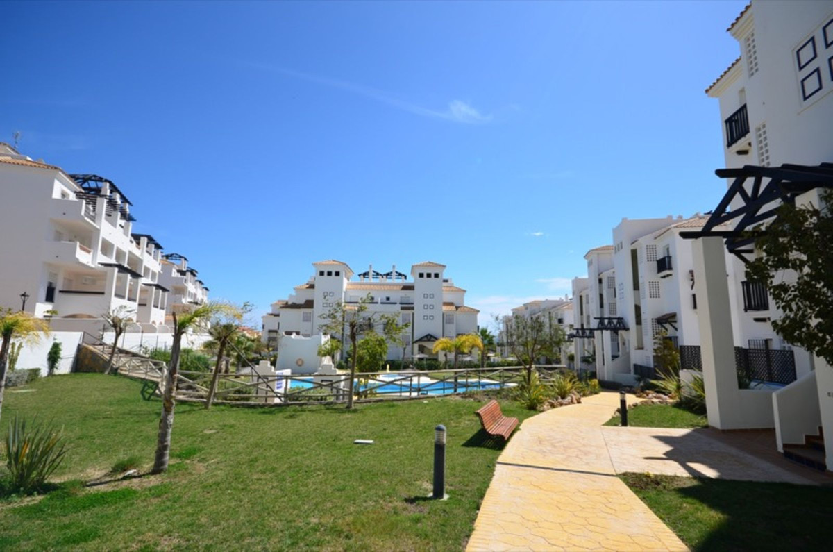 Te koop Middle Floor Apartment Costa Del Sol San Luis De Sabinillas € 295.000,-