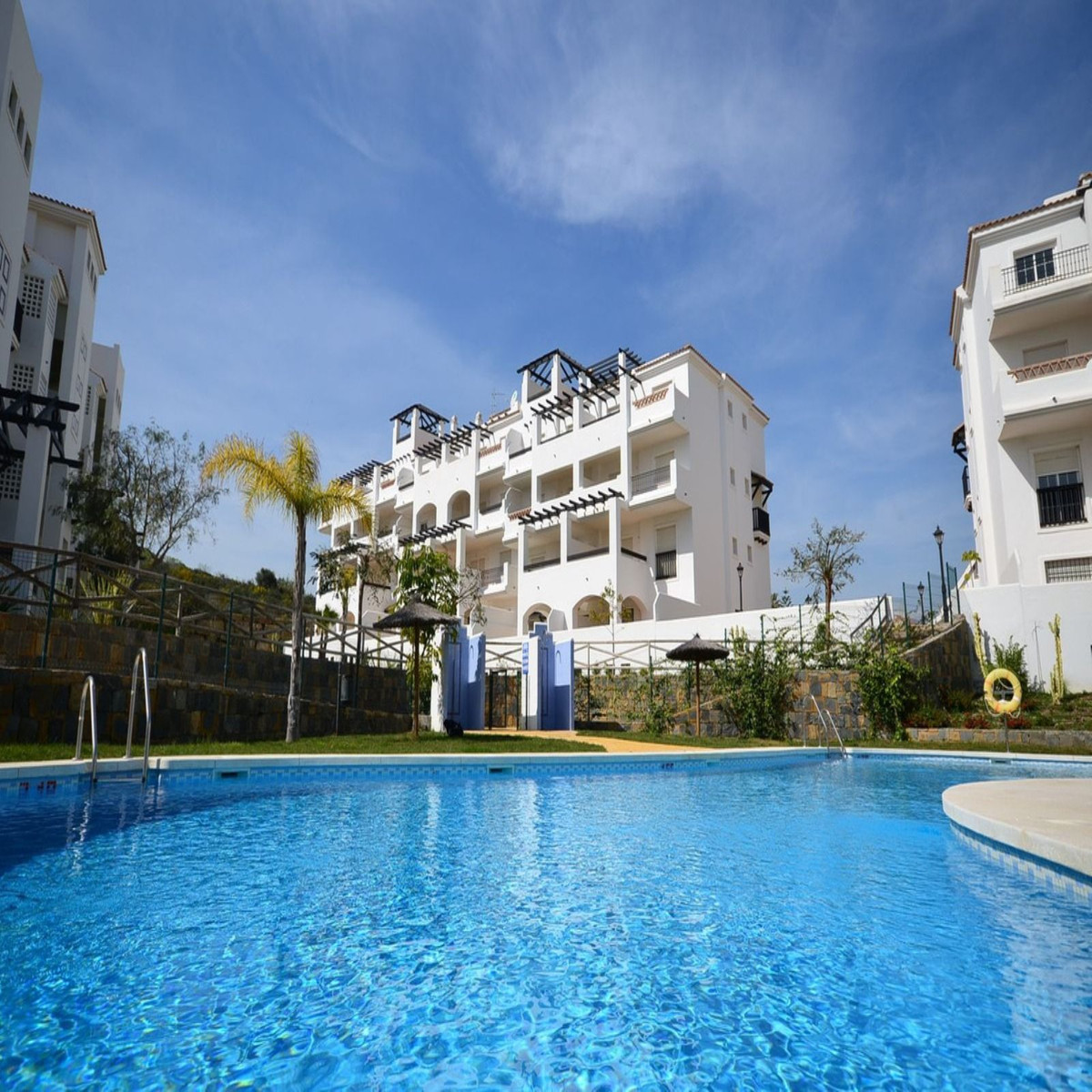 Te koop Middle Floor Apartment Costa Del Sol San Luis De Sabinillas € 295.000,-