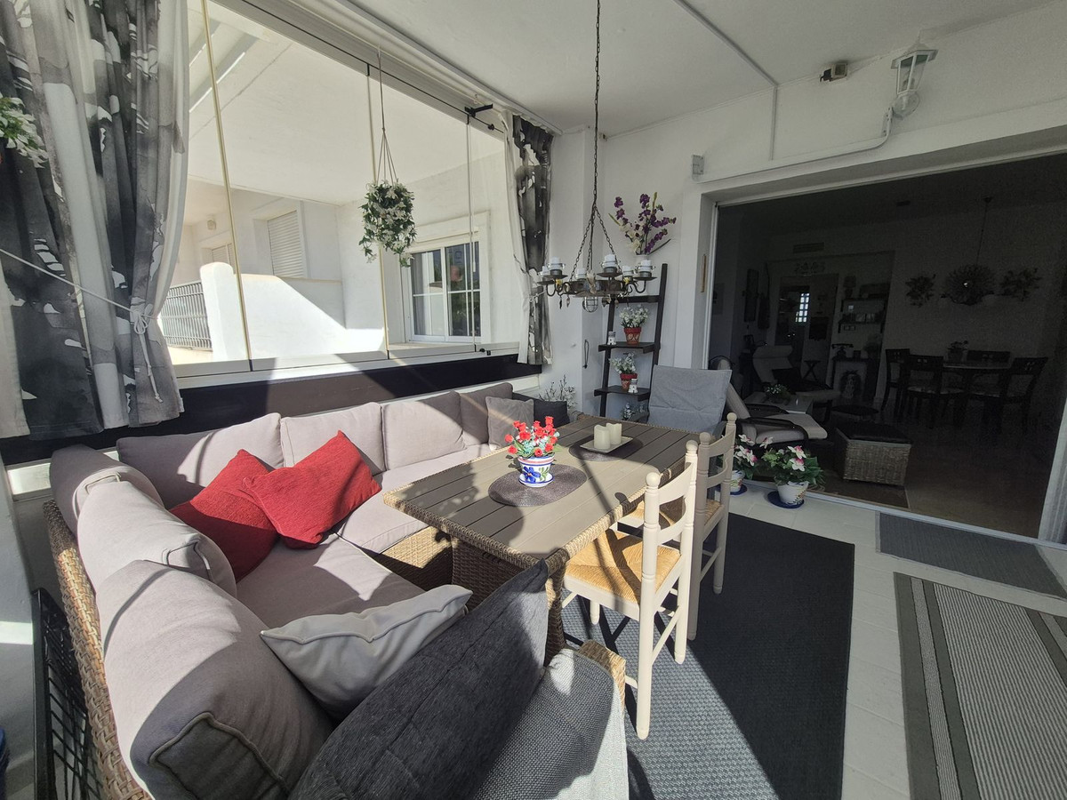 Te koop Middle Floor Apartment Costa Del Sol San Luis De Sabinillas € 295.000,-