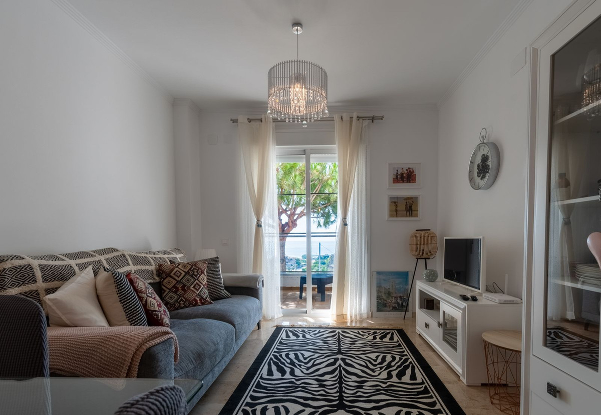 Te koop Middle Floor Apartment Costa Del Sol La Duquesa € 230.000,-