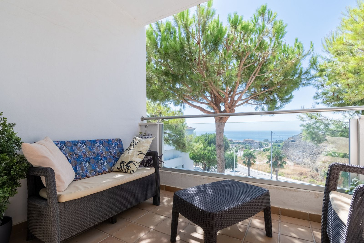 Te koop Middle Floor Apartment Costa Del Sol La Duquesa € 230.000,-