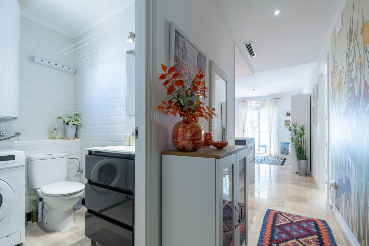 Te koop Middle Floor Apartment Costa Del Sol La Duquesa € 230.000,-