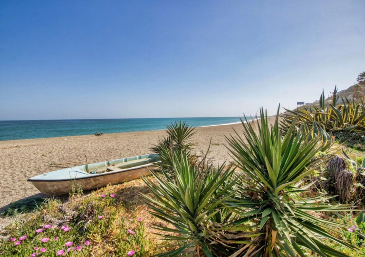 Te koop Middle Floor Apartment Costa Del Sol La Duquesa € 230.000,-