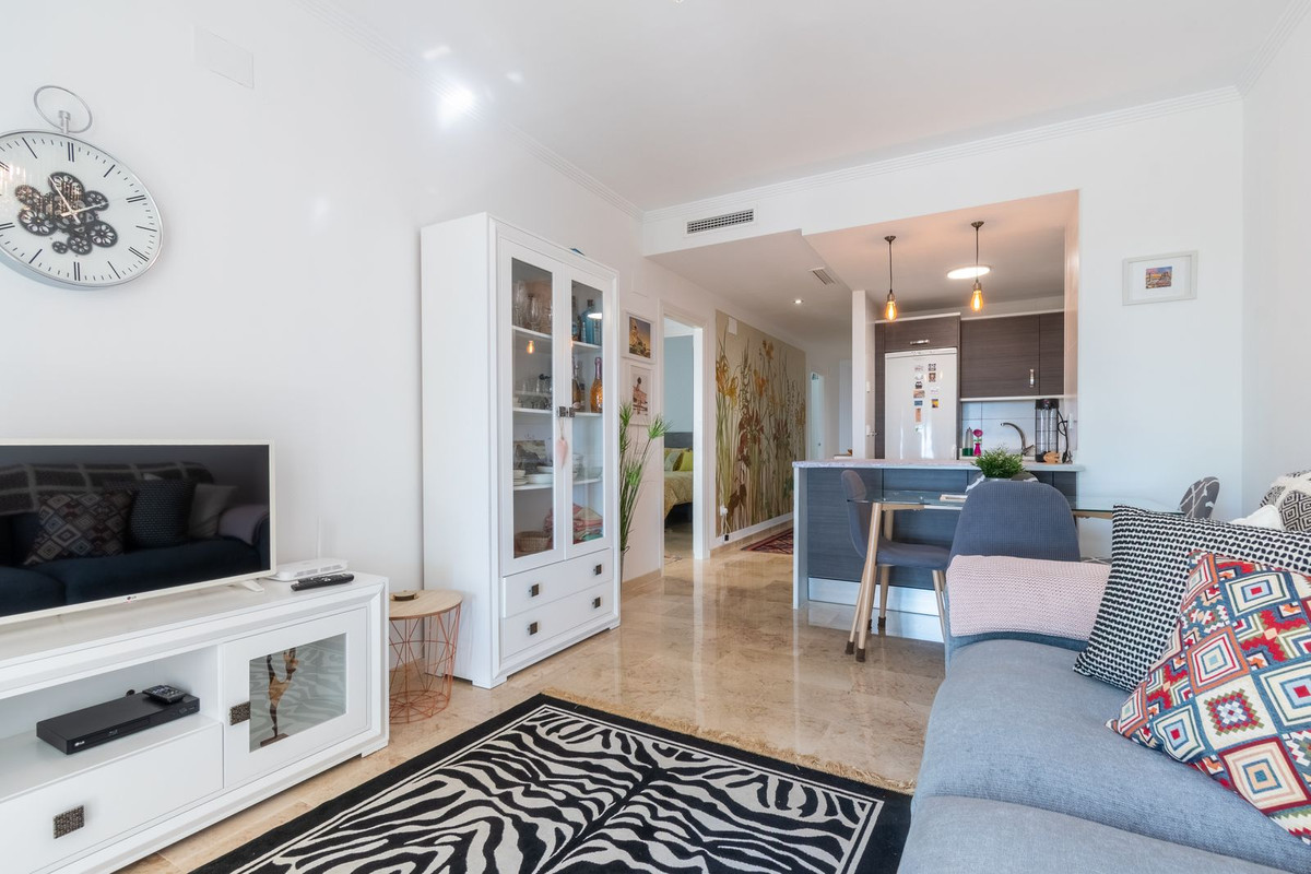 Te koop Middle Floor Apartment Costa Del Sol La Duquesa € 230.000,-