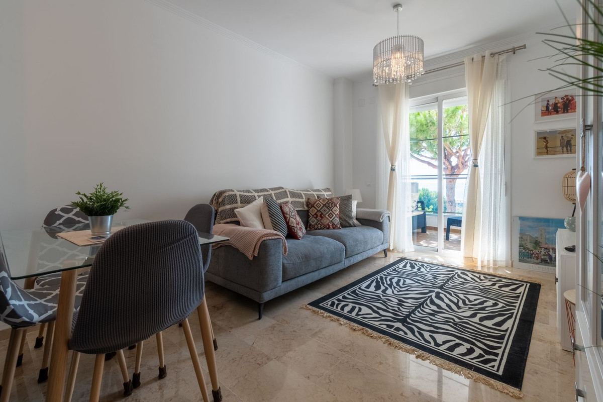 Te koop Middle Floor Apartment Costa Del Sol La Duquesa € 230.000,-