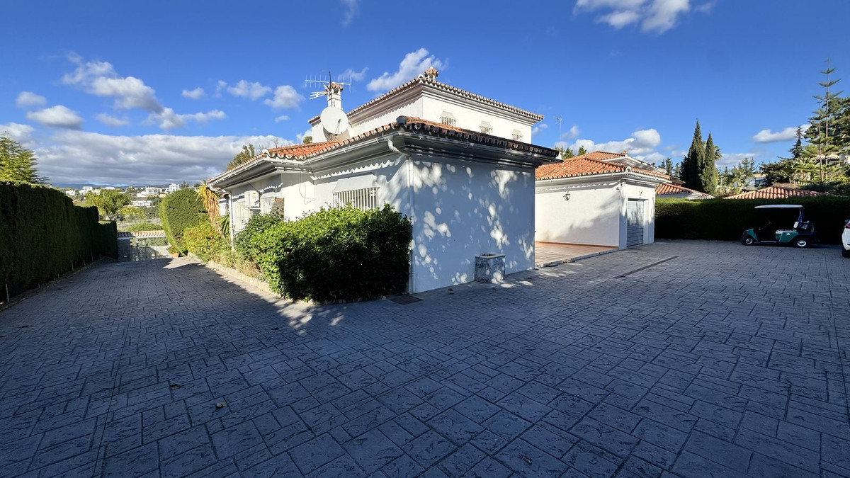 Te koop Vrijstaande Villa Costa Del Sol El Paraiso € 1.650.000,-