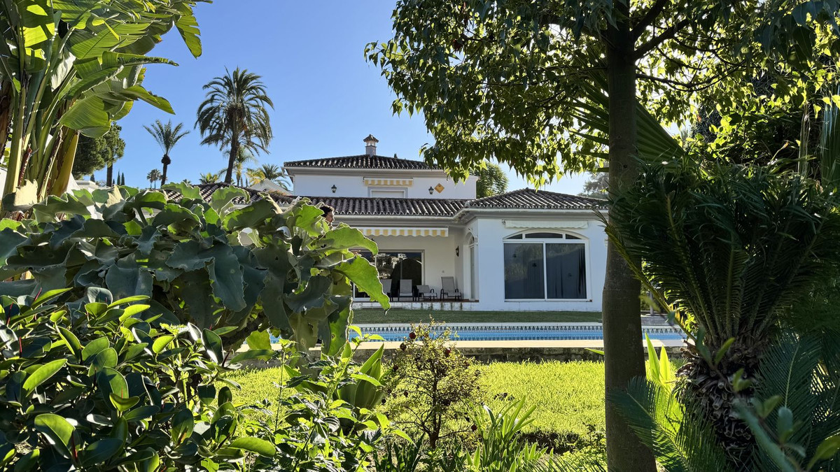 Te koop Vrijstaande Villa Costa Del Sol El Paraiso € 1.650.000,-