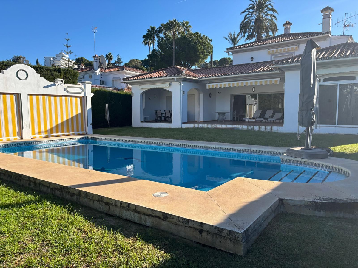 Te koop Vrijstaande Villa Costa Del Sol El Paraiso € 1.650.000,-