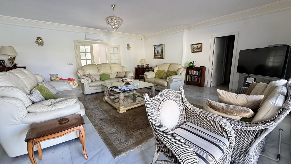 Te koop Vrijstaande Villa Costa Del Sol El Paraiso € 1.650.000,-