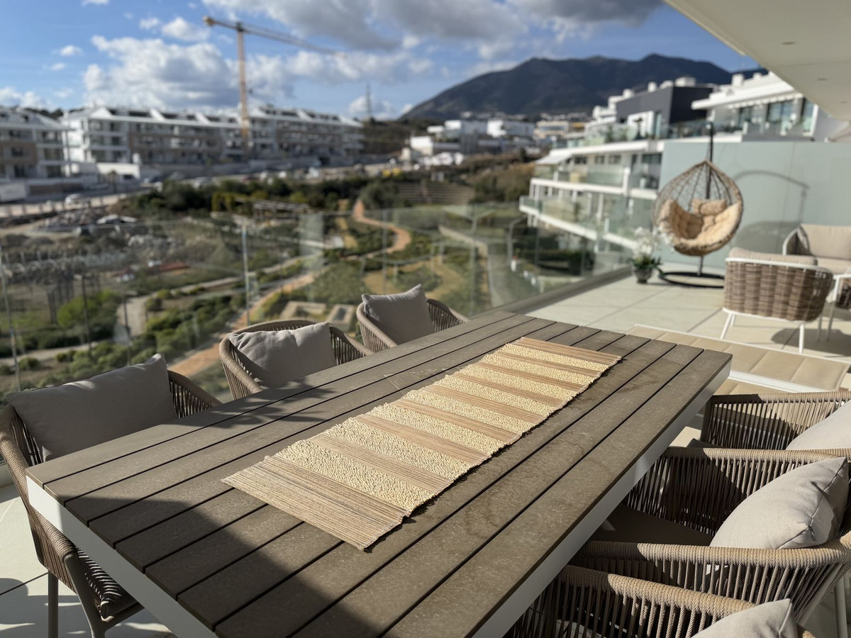 Te koop Middle Floor Apartment Costa Del Sol Higueron € 650.000,-